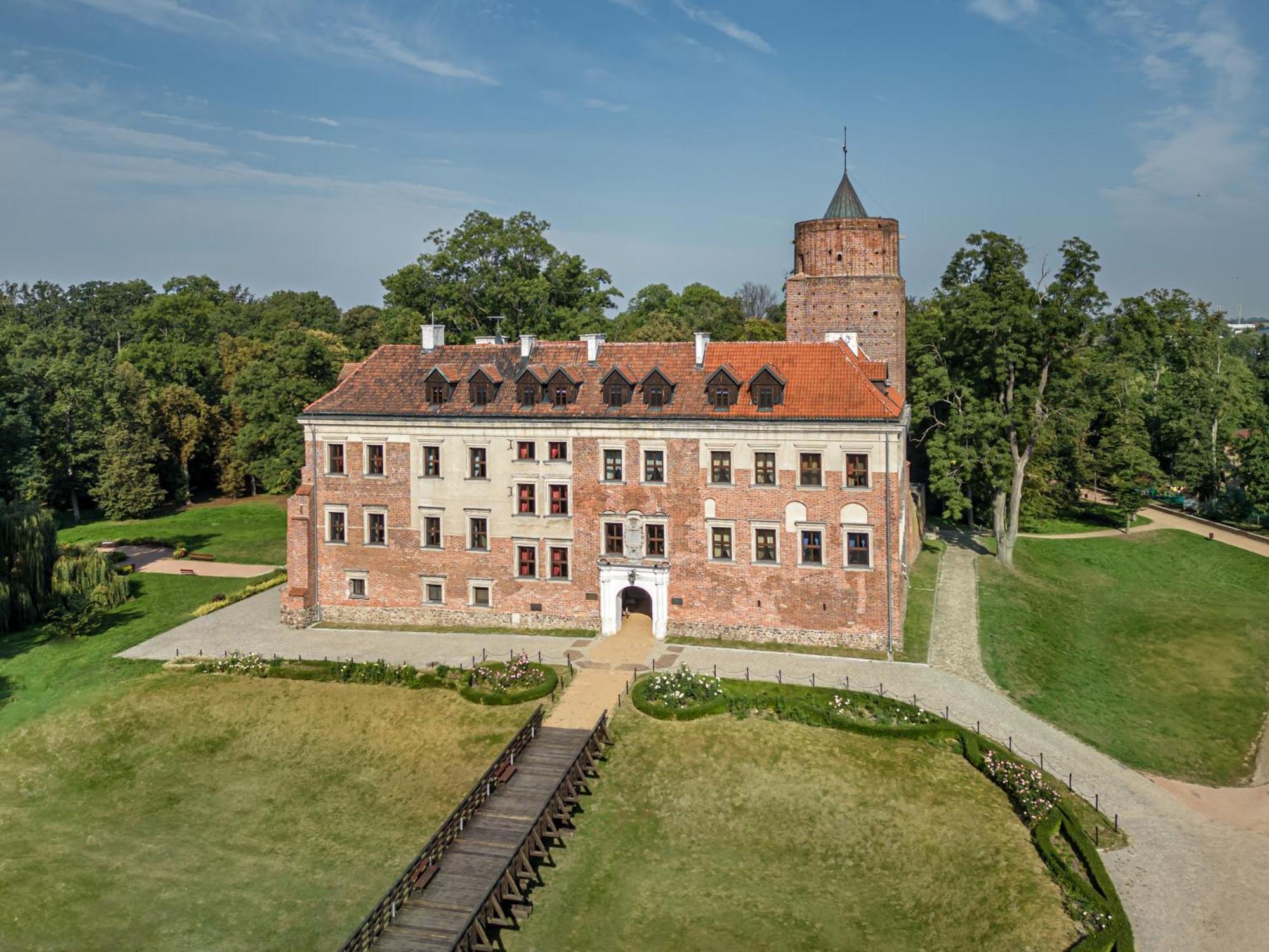 Aparthotel Zamek Uniejow Exteriér fotografie