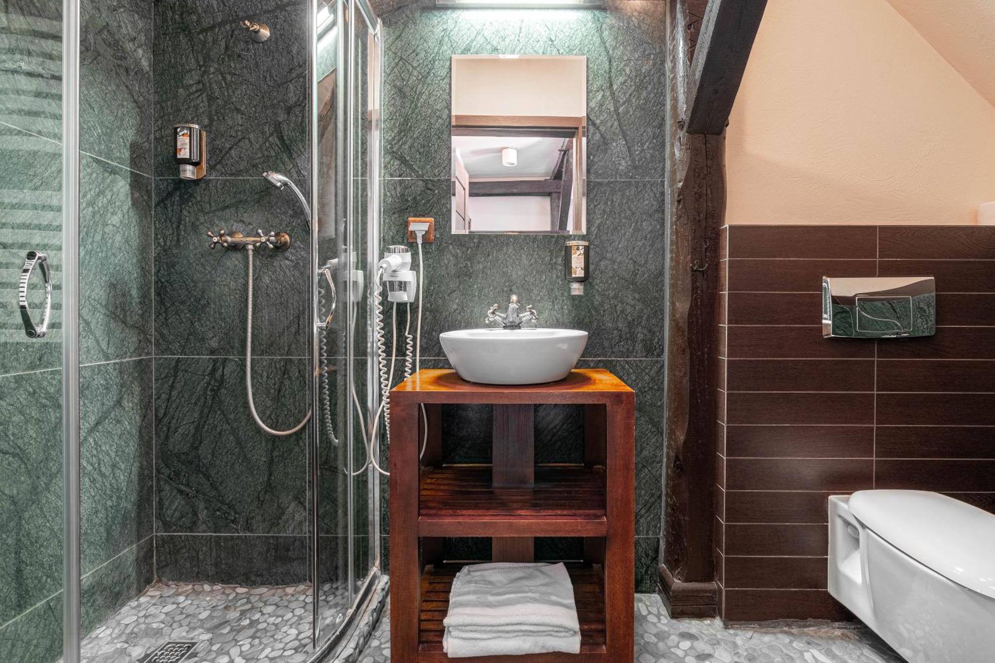 Aparthotel Zamek Uniejow Exteriér fotografie