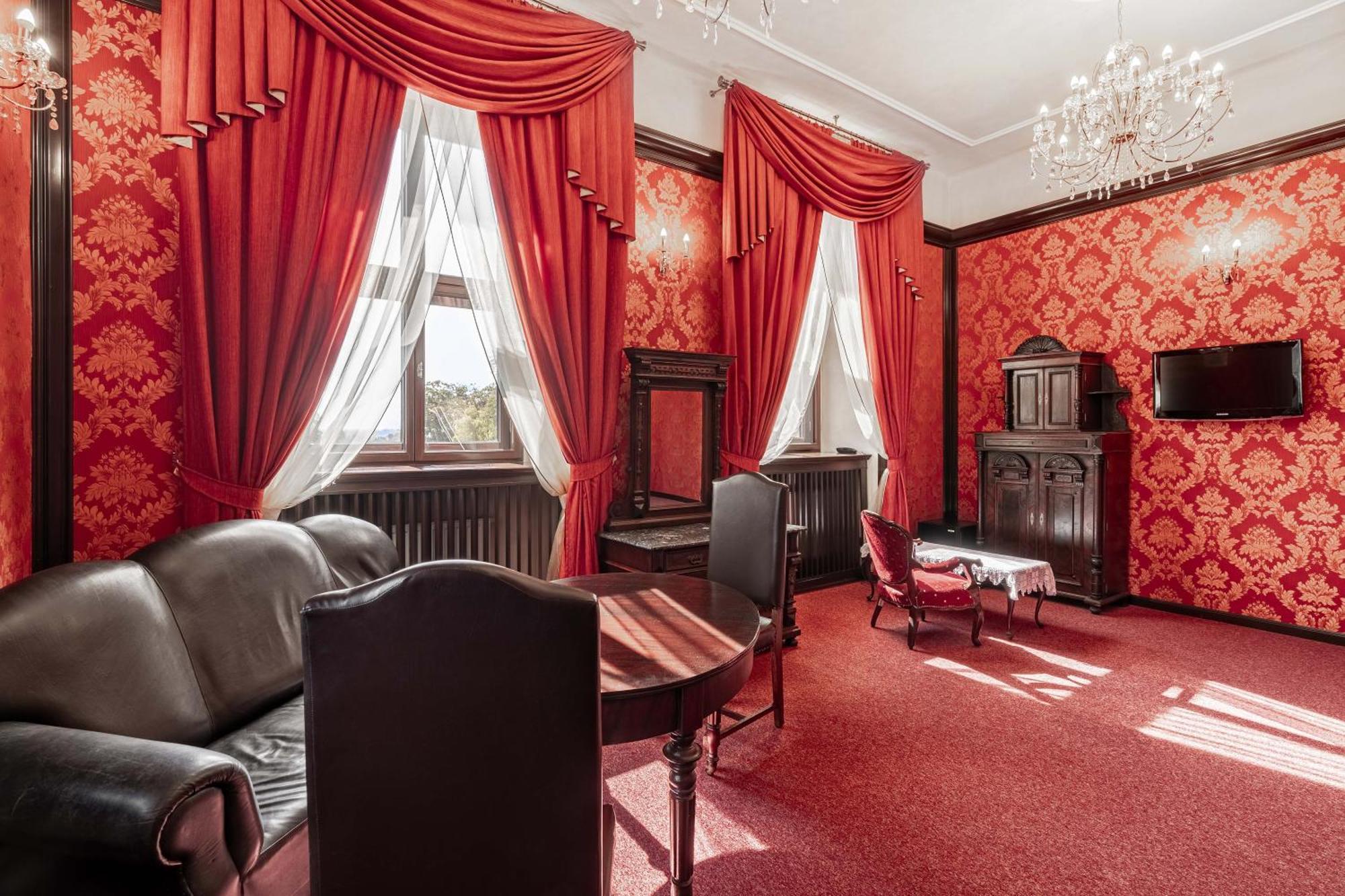 Aparthotel Zamek Uniejow Exteriér fotografie