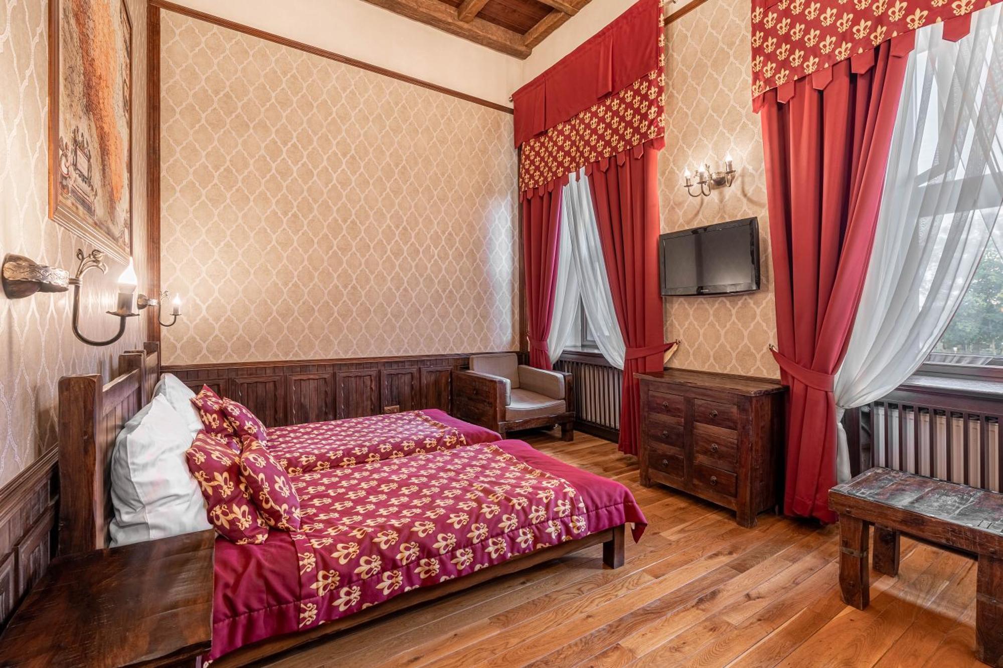 Aparthotel Zamek Uniejow Exteriér fotografie