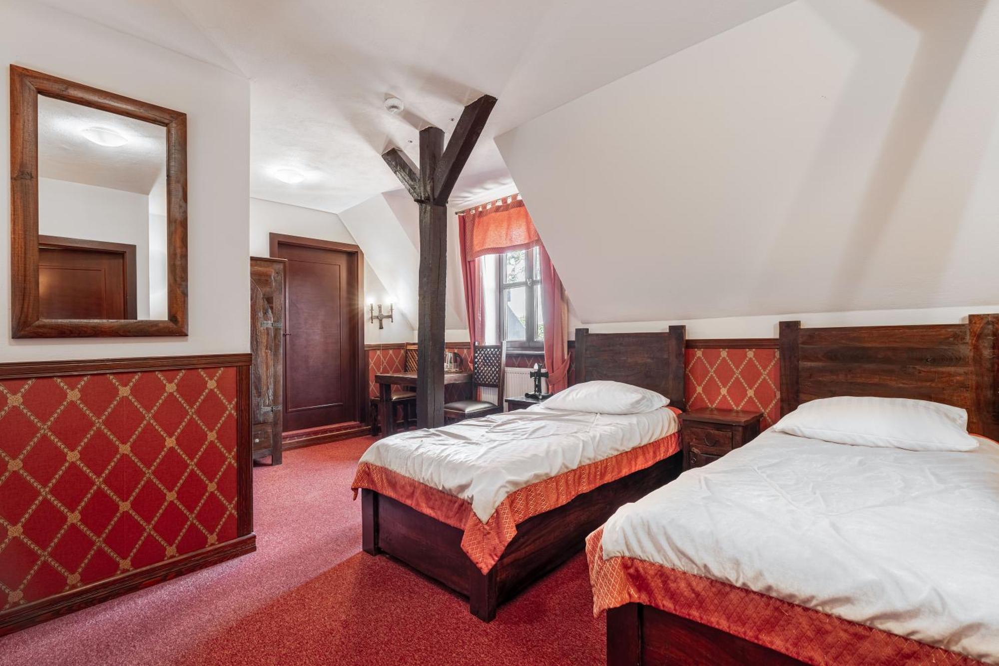 Aparthotel Zamek Uniejow Exteriér fotografie