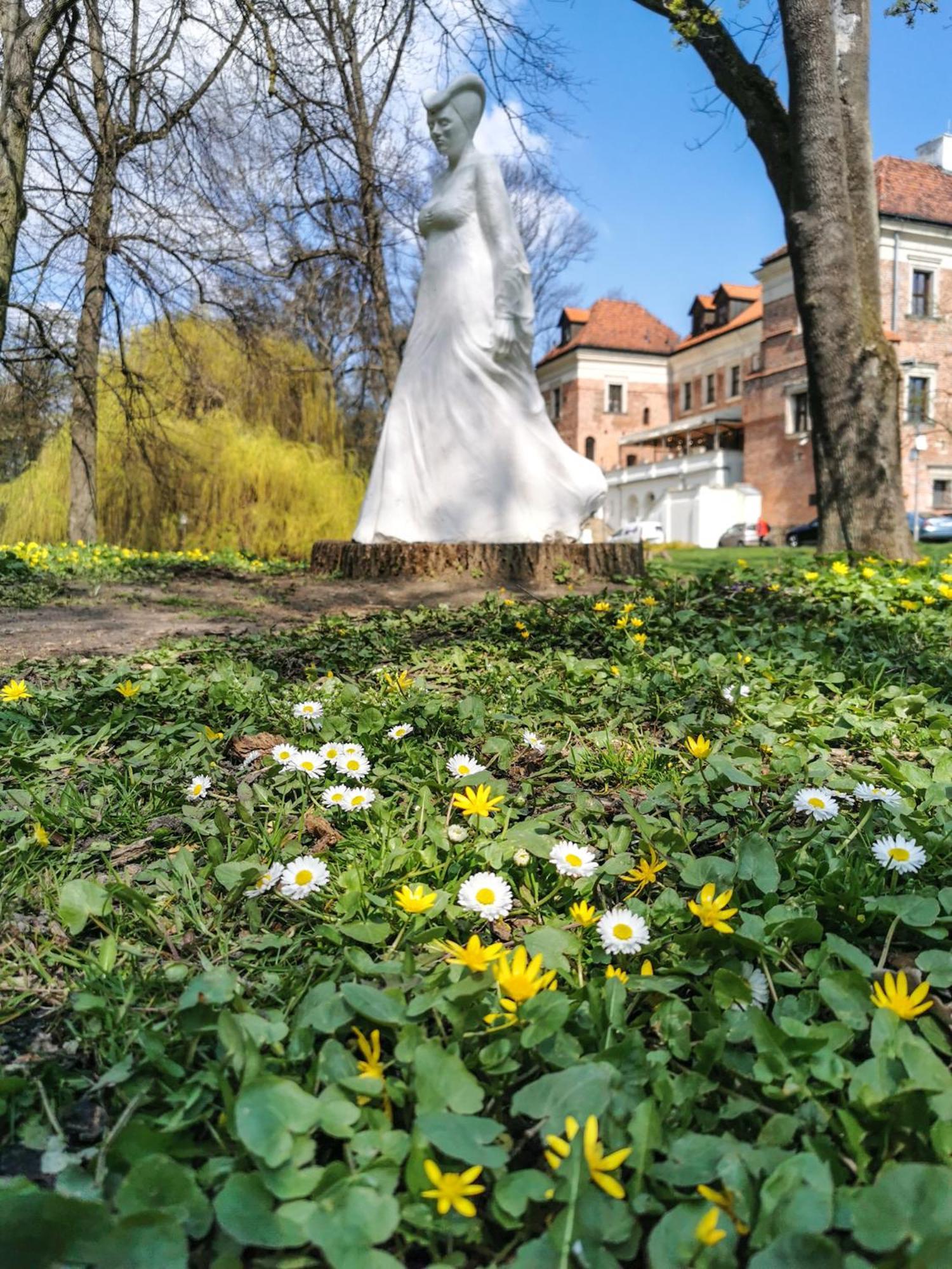 Aparthotel Zamek Uniejow Exteriér fotografie